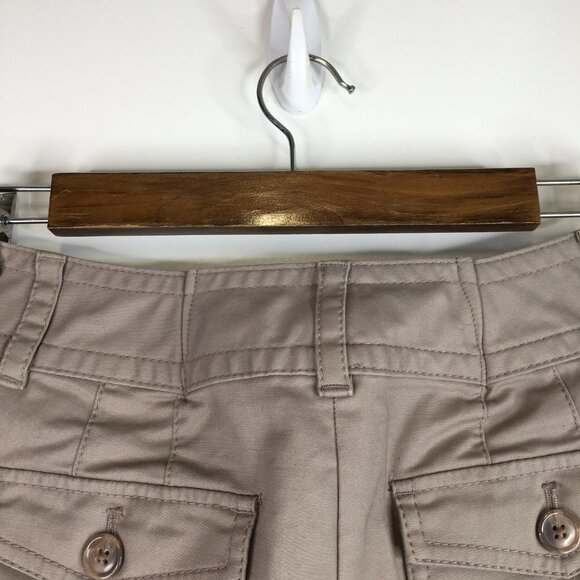 Ann Taylor Signature Fit Lower on Waist Cuffed Bermuda Shorts Size 0 - Picture 9 of 10